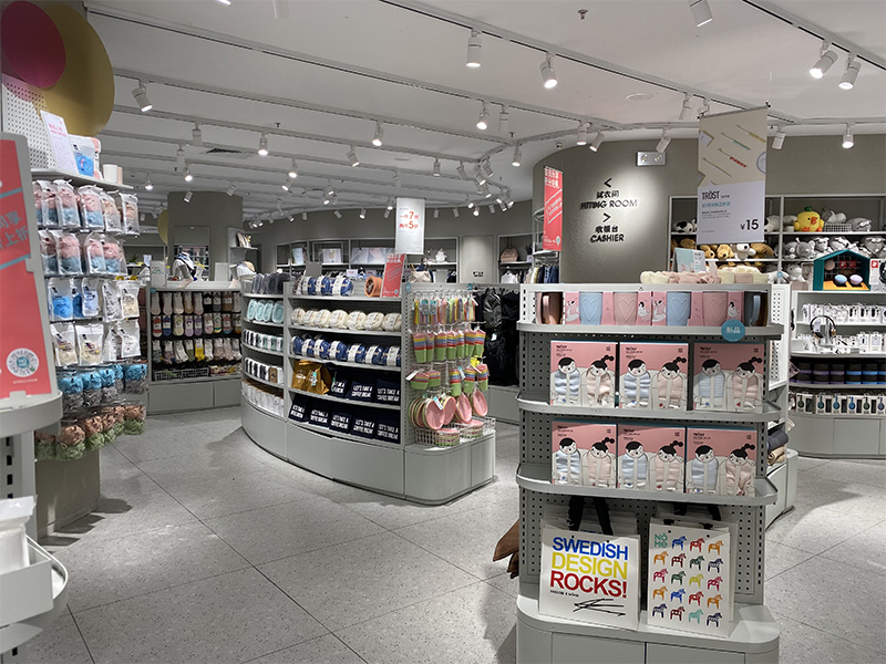 海珠精品店陳列架,諾米貨架,定制精品店貨架廠家