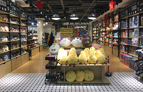 精品店鋪要怎么利用展示架規(guī)劃才能留住顧客