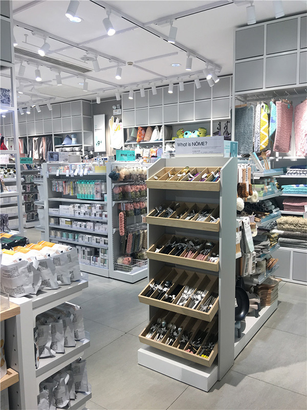 南寧貨架批發(fā)廠分享定制飾品店貨架的基本流程