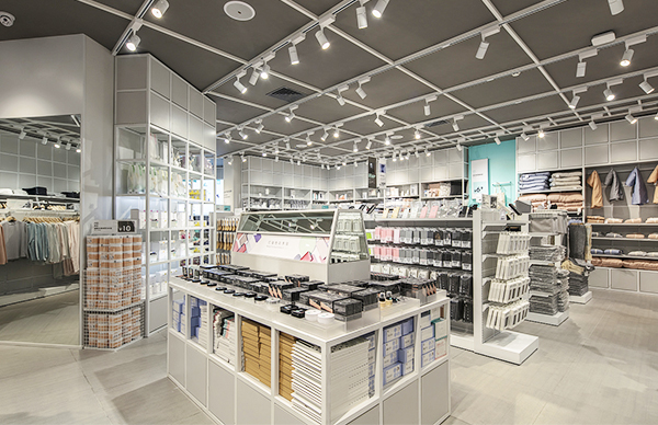 潮州你知道精品店鋼木貨架的特點(diǎn)是什么嗎？