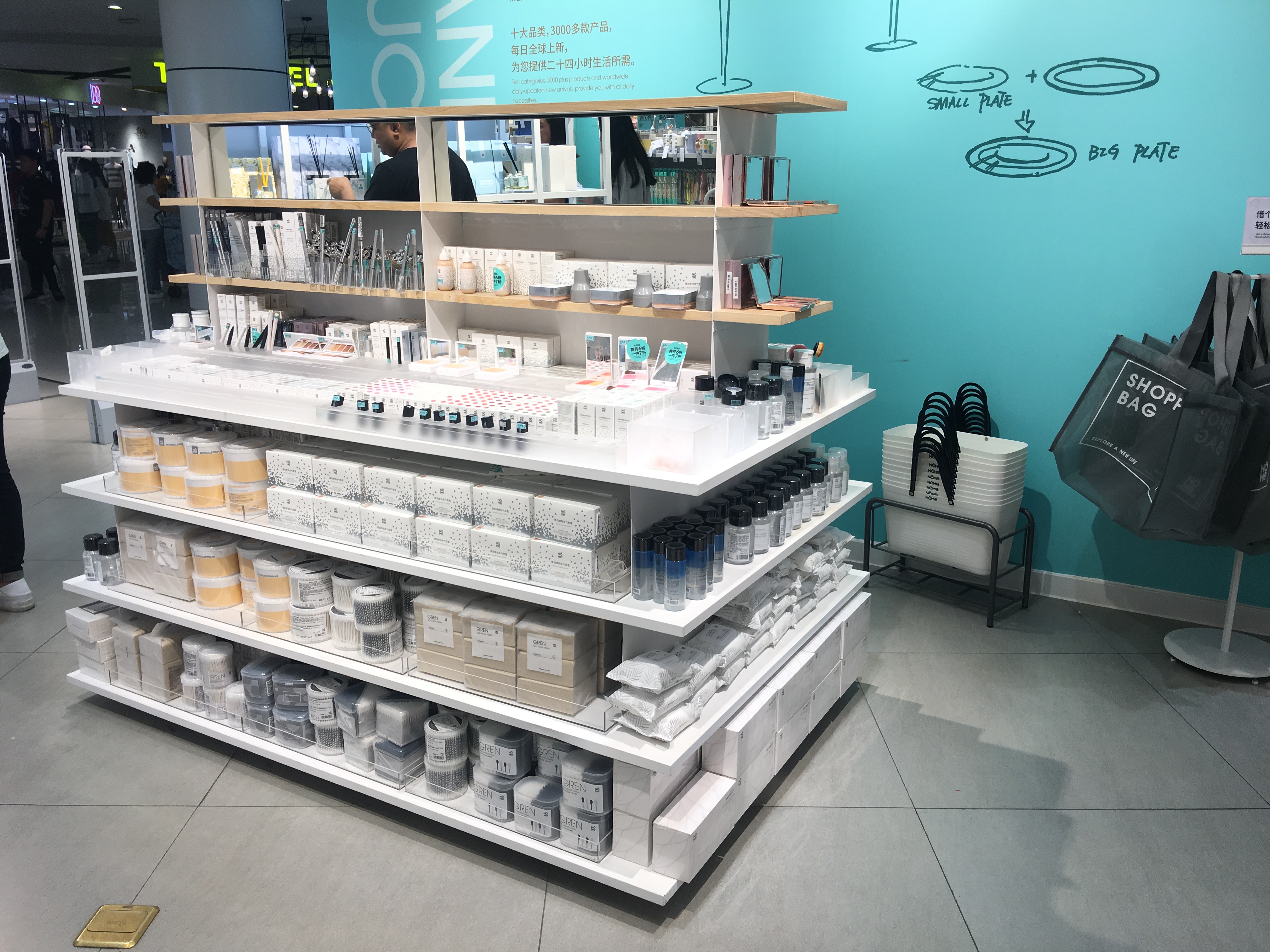 黑龍江2元店貨架,小商品貨架,精品貨架展示柜批發(fā)